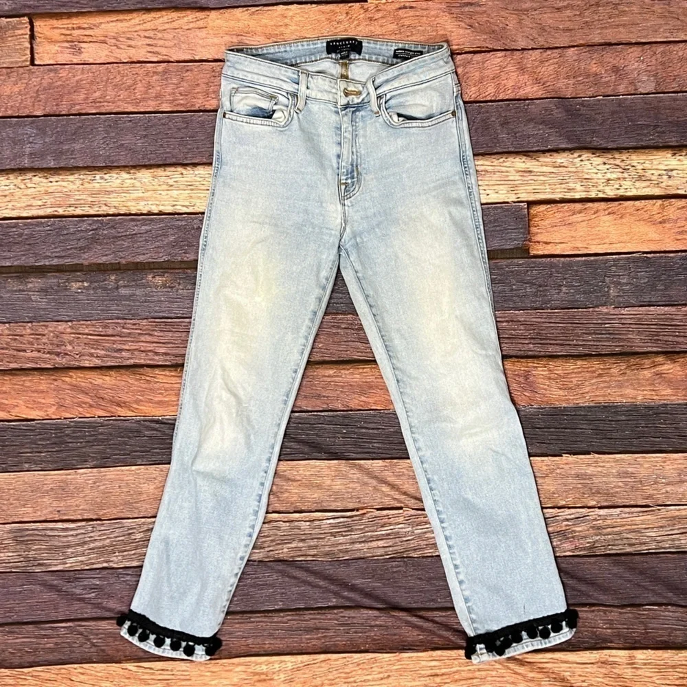 Sanctuary Lite Blue Denim Decorative Fringe Women's Modern Straight Jeans